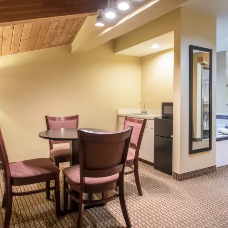 Quality Inn & Suites Sun Prairie Madison East