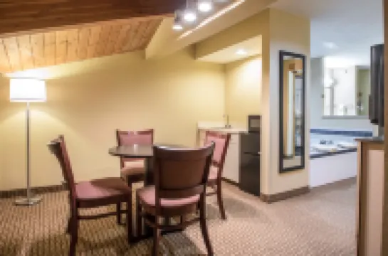 麥迪遜東太陽牧場品質酒店 森普雷里酒店