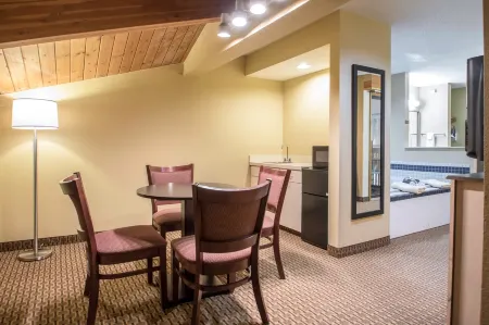 Quality Inn & Suites Sun Prairie Madison East Отели в г. Сан Прейри