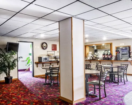 Quality Inn Ozark-Springfield South Отели в г. Никса