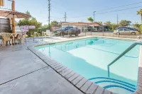 Econo Lodge Inn & Suites Lodi - Wine Country Area - Uima-altaat