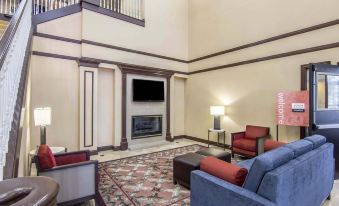 Quality Inn & Suites I-35 E-Walnut Hill