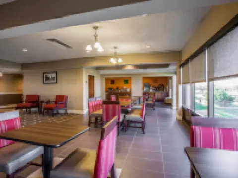 Quality Suites Hotels in Hamblen County