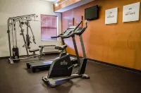 Quality Suites Hotels in Clarksville