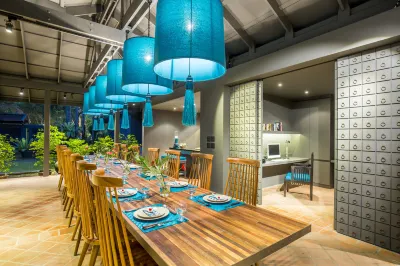 Anchan Resort at Bangtao Beach 방타오 비치 호텔