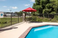 Quality Inn Near Parc Natchitoches - Pools