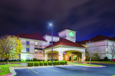 La Quinta Inn & Suites by Wyndham Bentonville Hotels in 