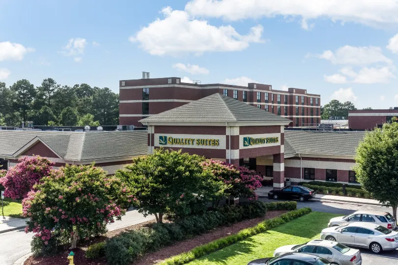 Quality Suites Lake Wright Norfolk Airport