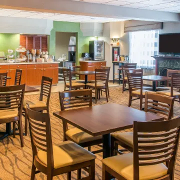 Sleep Inn & Suites Oregon - Toledo