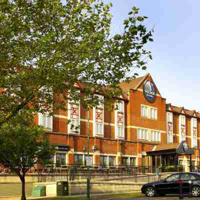 Village Hotel Cardiff Hotel Exterior