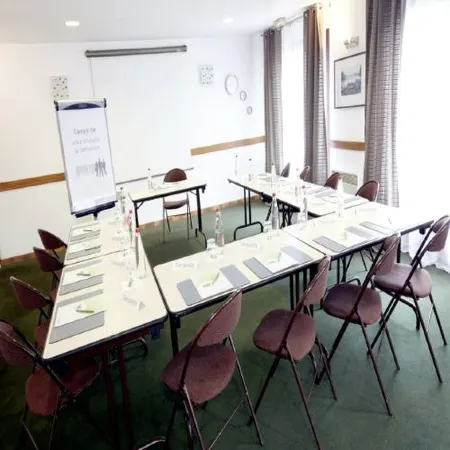 Hotel Rbx - Roubaix Centre Отели в г. Ваттрело