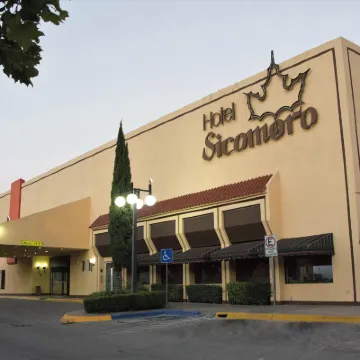 Hotel Sicomoro Hotels near Chepe Station