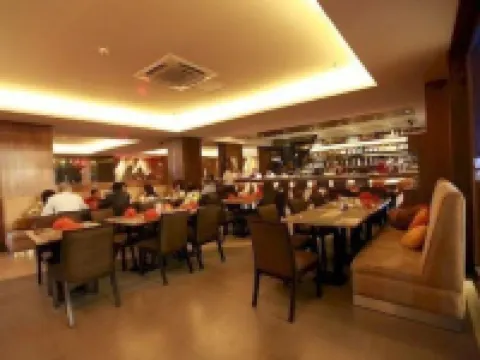 โรงแรมคาสเซิลพีค โรงแรมในเซบู