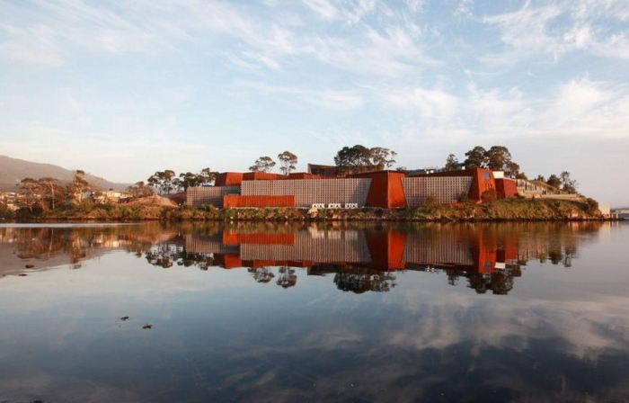 Mona Pavilions
