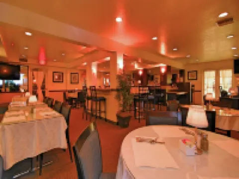 Ramada by Wyndham Costa Mesa/Newport Beach Hotels in Costa Mesa