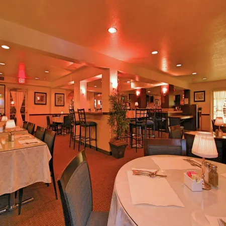 Ramada by Wyndham Costa Mesa/Newport Beach