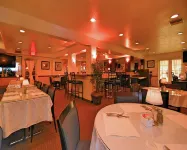 Ramada by Wyndham Costa Mesa/Newport Beach Hotel di Costa Mesa