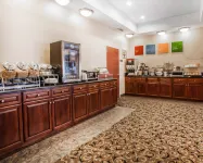 Garner Hotel Mahwah by IHG - breakfast