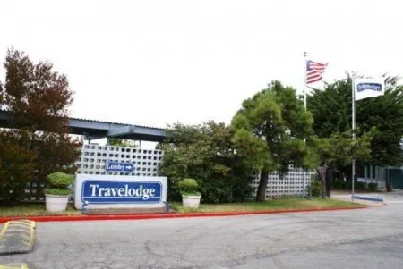 Travelodge by Wyndham San Francisco Airport North