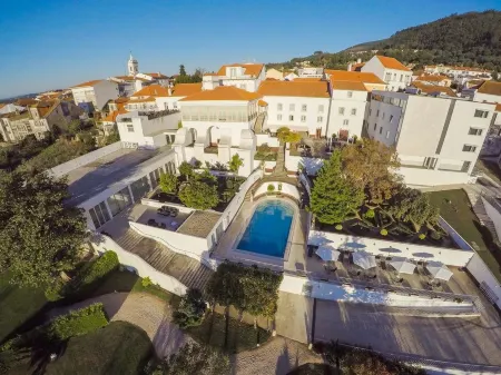 Palacio da Lousa Boutique Hotel Отели в г. Миранда-ду-Корву