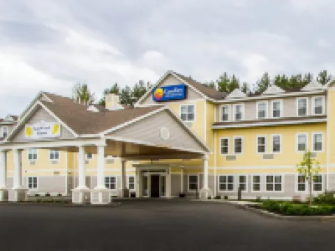 Comfort Inn & Suites Hotels in Wilton