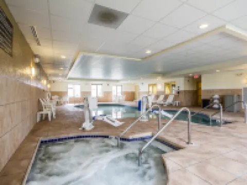 Sleep Inn & Suites Airport Hotels in Milwaukee