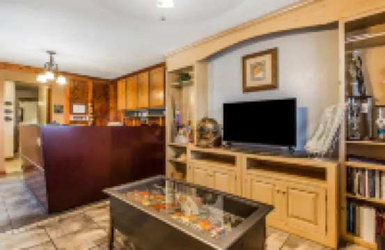 Sea Horse Inn and Cottages