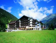 Hotel Weisseespitze Hotels in Landeck