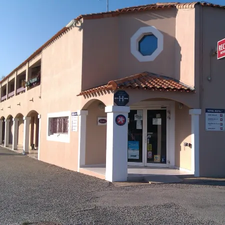 Artemia Aigues-Mortes - Hotel Avec Piscine