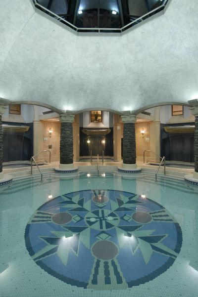 屋内プール フェアモント バンフ スプリングスの写真