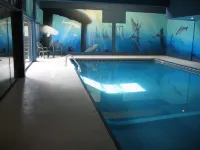 Anchor Inn and Suites - piscina