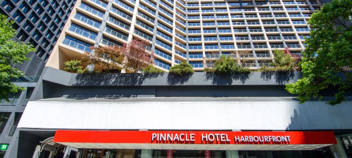 Pinnacle Hotel Vancouver Harbourfront Hotels in Vancouver