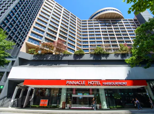 Pinnacle Hotel Vancouver Harbourfront Hotels in Vancouver