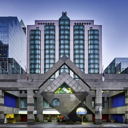 Novotel Toronto North York Отели рядом с достопримечательностью «Магазин IKEA North York»