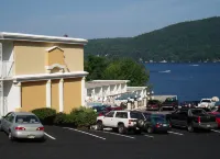 Lakefront Terrace Resort - parking
