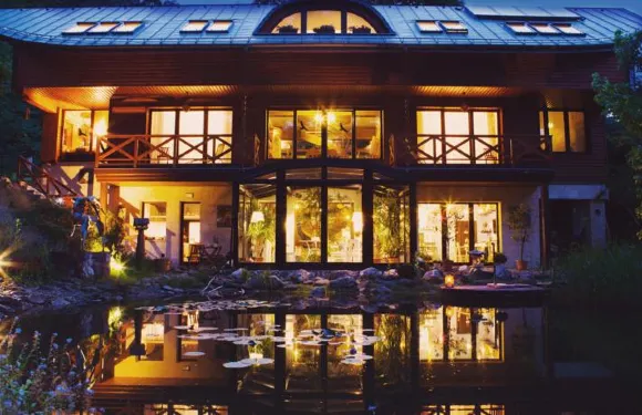 伊科薩莫特尼亞酒店