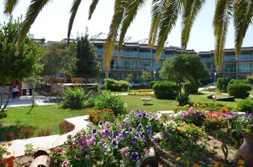 RA Resort Otel - 4-Star
