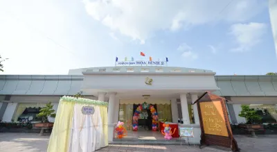 Hoa Binh 2 Hotel Hotels near MinaShop