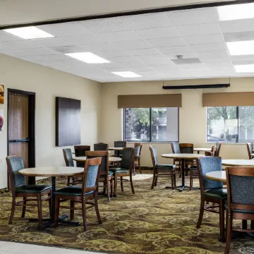 Quality Suites Near West Acres