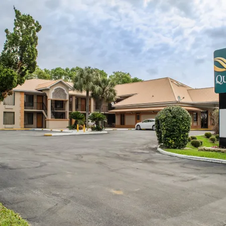 Quality Inn Near Manatee Springs State Park