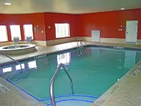 La Quinta Inn & Suites by Wyndham Belton - Temple South - Pools