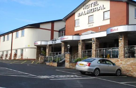 巴爾莫勞爾酒店，貝爾法斯特