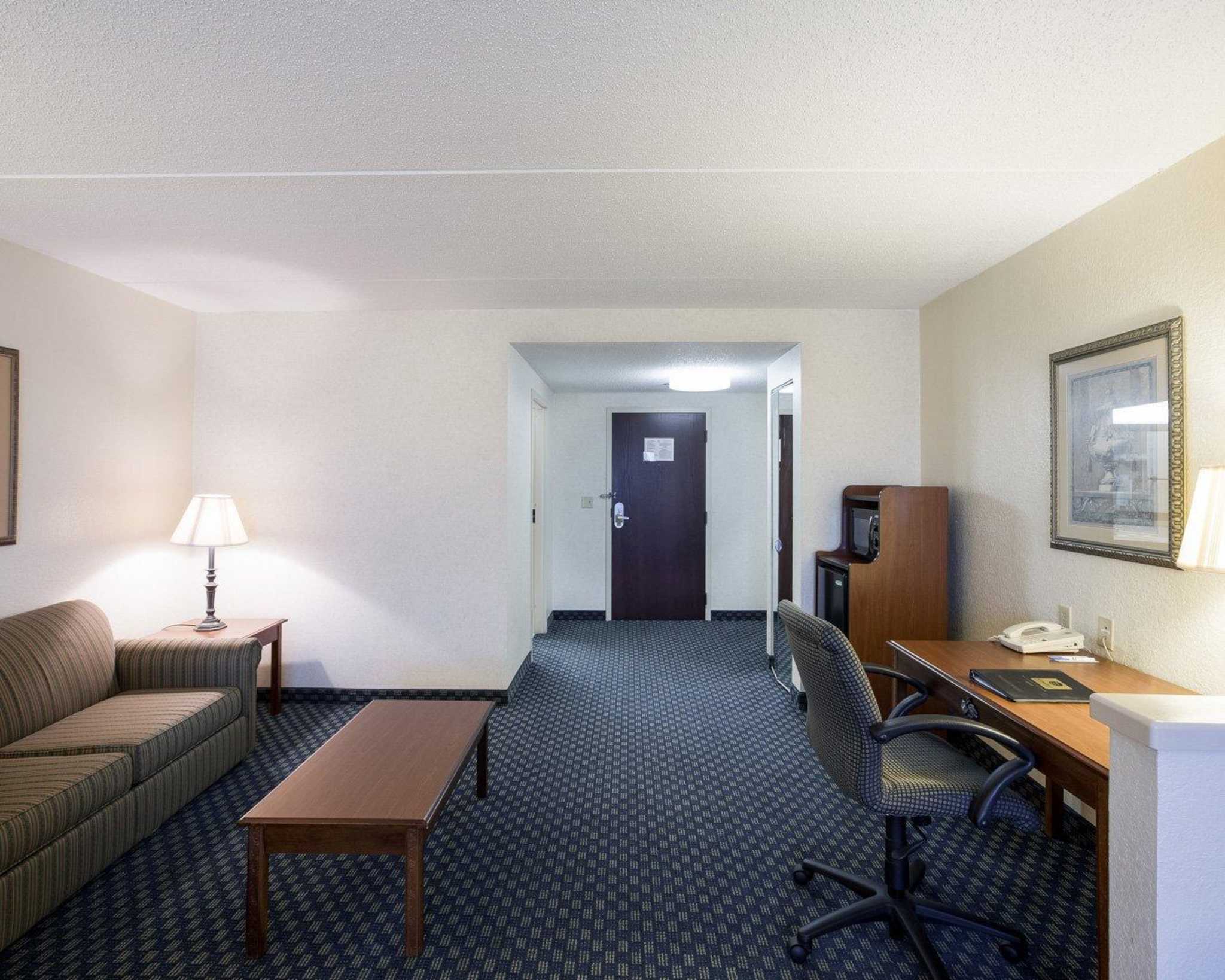 Comfort Inn & Suites San Antonio Airport