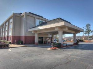 Quality Inn & Suites North Little Rock