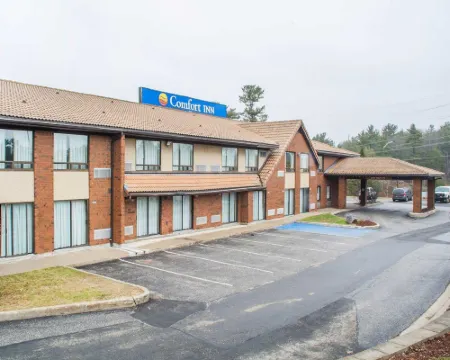Comfort Inn Hotels in Parry Sound District