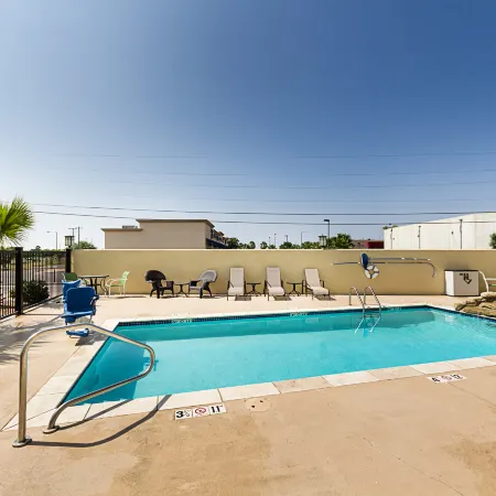 Comfort Inn & Suites Lakeside