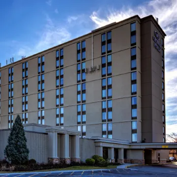 Crowne Plaza NEWARK AIRPORT by IHG