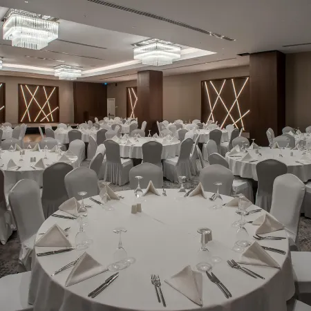Holiday Inn ISTANBUL - TUZLA BAY by IHG Отели рядом с достопримечательностью «Станция метро Pendik»