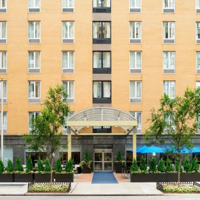 Holiday Inn Express NYC CHELSEA - NOMAD AREA by IHG Hotels near New York Moynihan Train Hall At Penn Station