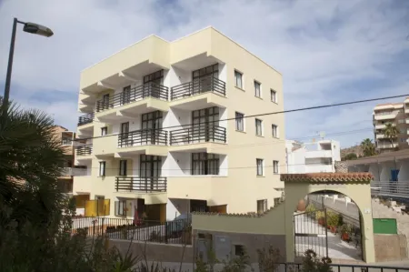 Bon Aire Apartamentos Отели в г. Пагера